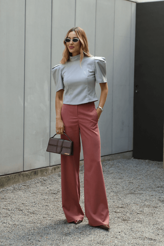 Calça Reta Cós Invisível Bolso Embutido Passante Pence