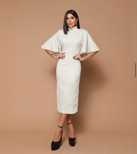 Vestido Longuete Gola Alta Manga Evasê Fenda Alfaiataria